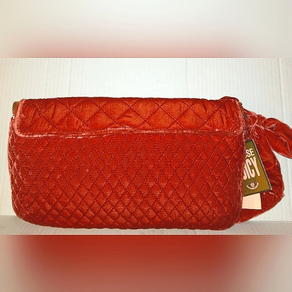 NWT☆JUICY COUTURE☆Oversized Foldover Quilted Velour Bow Clutch☆Beautiful☆Rare☆ - Picture 3 of 16